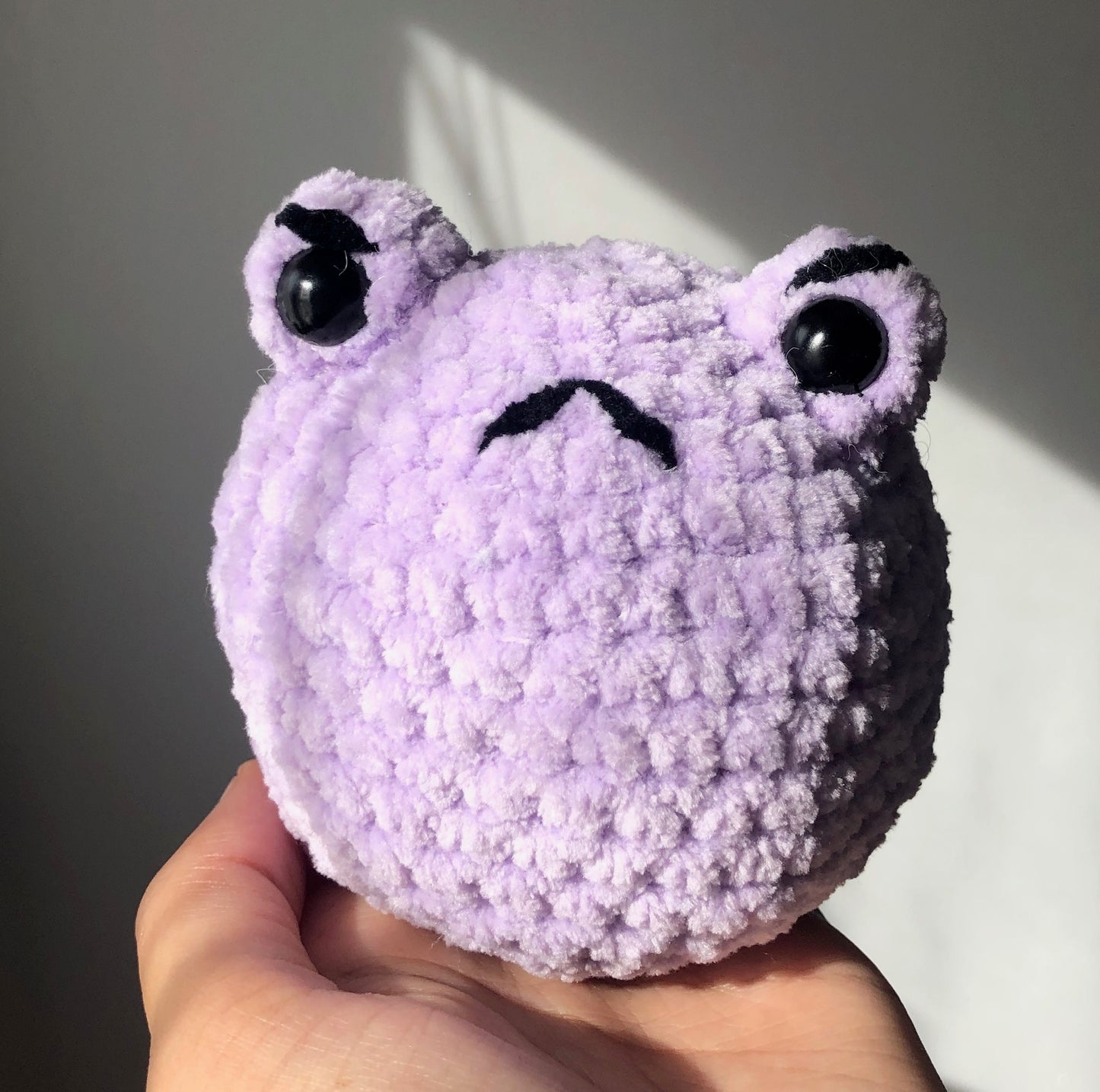 Mini reversible frog crochet kit - beginner